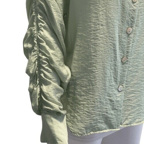 & Other‎ Stories Sage Green Button Up Shirt 2 - Picture 2 of 7